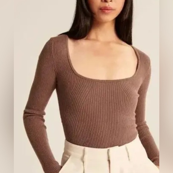 Abercrombie & Fitch Ribbed Scoop Neck Sweater in Brown - Picture 1 of 7